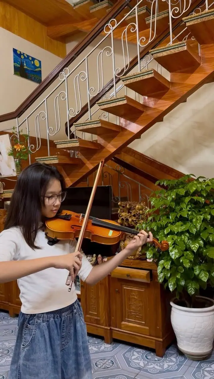 [ Đang Có Học Thử ] Nhiều phụ huynh khá bất ngờ khi con mình lại hợp Violin đến vậy!! – ảnh 4