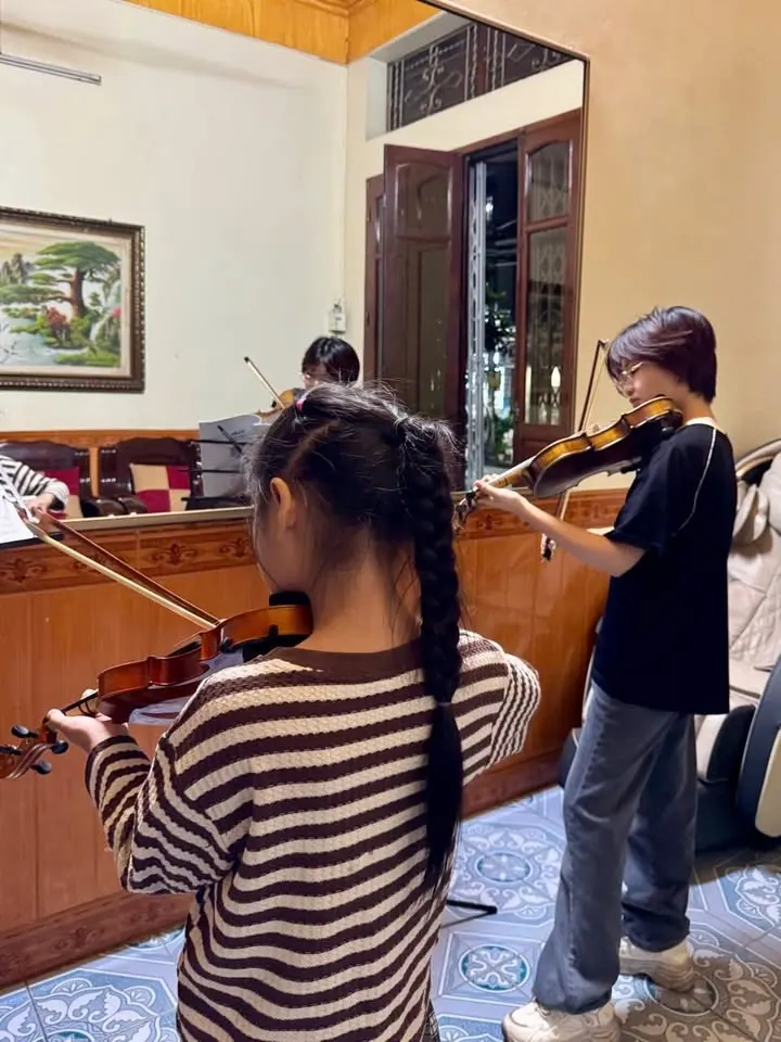 [ Đang Có Học Thử ] Nhiều phụ huynh khá bất ngờ khi con mình lại hợp Violin đến vậy!! – ảnh 7