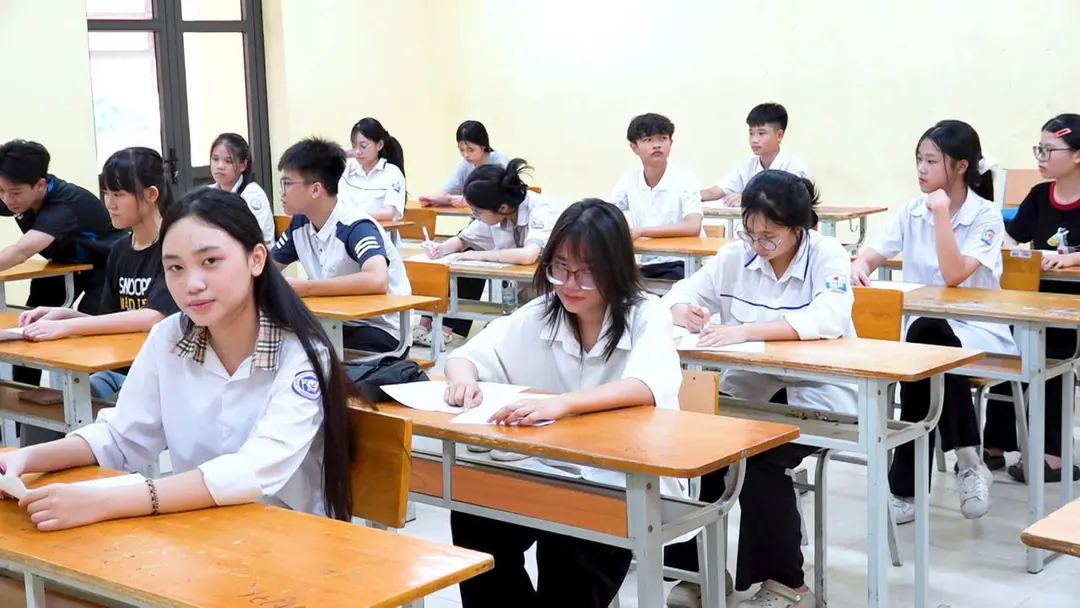 Sáng nay, thị trường xôi gấc + chè đỗ cháy hàng nên trông mấy " Bé Mèo " tự tin lắm – ảnh 4