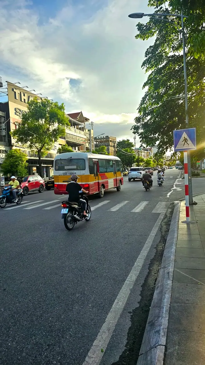 Có 2 luồng ý kiến về cước vận chuyển xe bus mà mình thấy dạo này khá nhiều người nhắc đến – ảnh 1