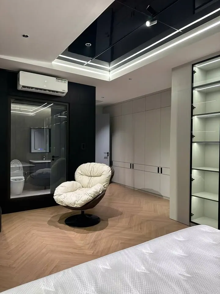 Uầy ngồi đợi đón bạn gái, chill chill bắt được quả nhà đỉnh thật – ảnh 7