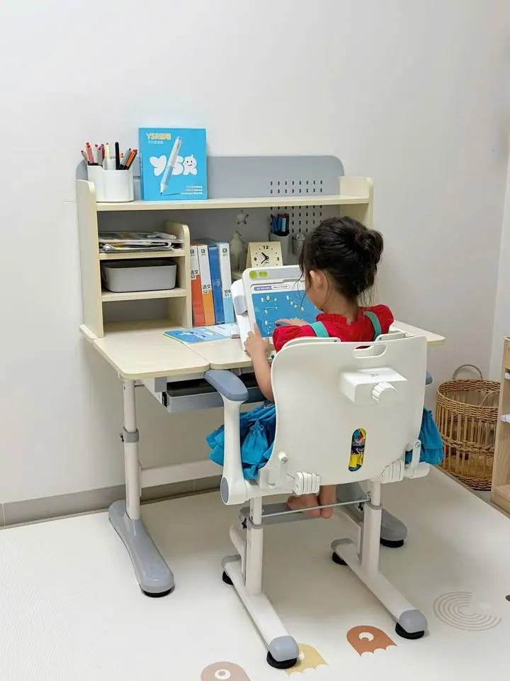 Ui vào năm học rồi, nhiều bàn ghế xinh quá! – ảnh 9
