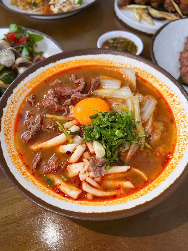 Trời ơi quán Thái vừa ngon vừa đông như này sao không ai chỉ cho tôi biết! – ảnh 3