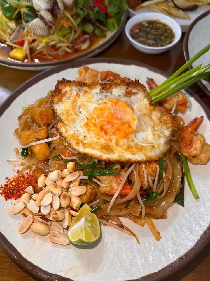 Trời ơi quán Thái vừa ngon vừa đông như này sao không ai chỉ cho tôi biết! – ảnh 5