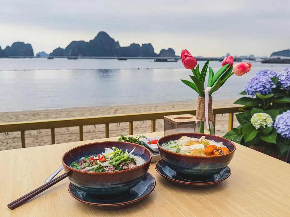 Khiếp - Ăn phở view biển thế này thì sướng hơn vua!! – ảnh 7