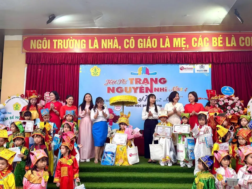 Cứ tưởng ngày nghỉ là được ngủ nướng tý ai ngờ… – ảnh 4