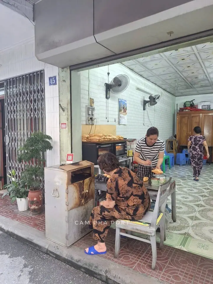 Đúng 4 rưỡi qua thì còn, 5 rưỡi là lại thấy đóng cửa – ảnh 1