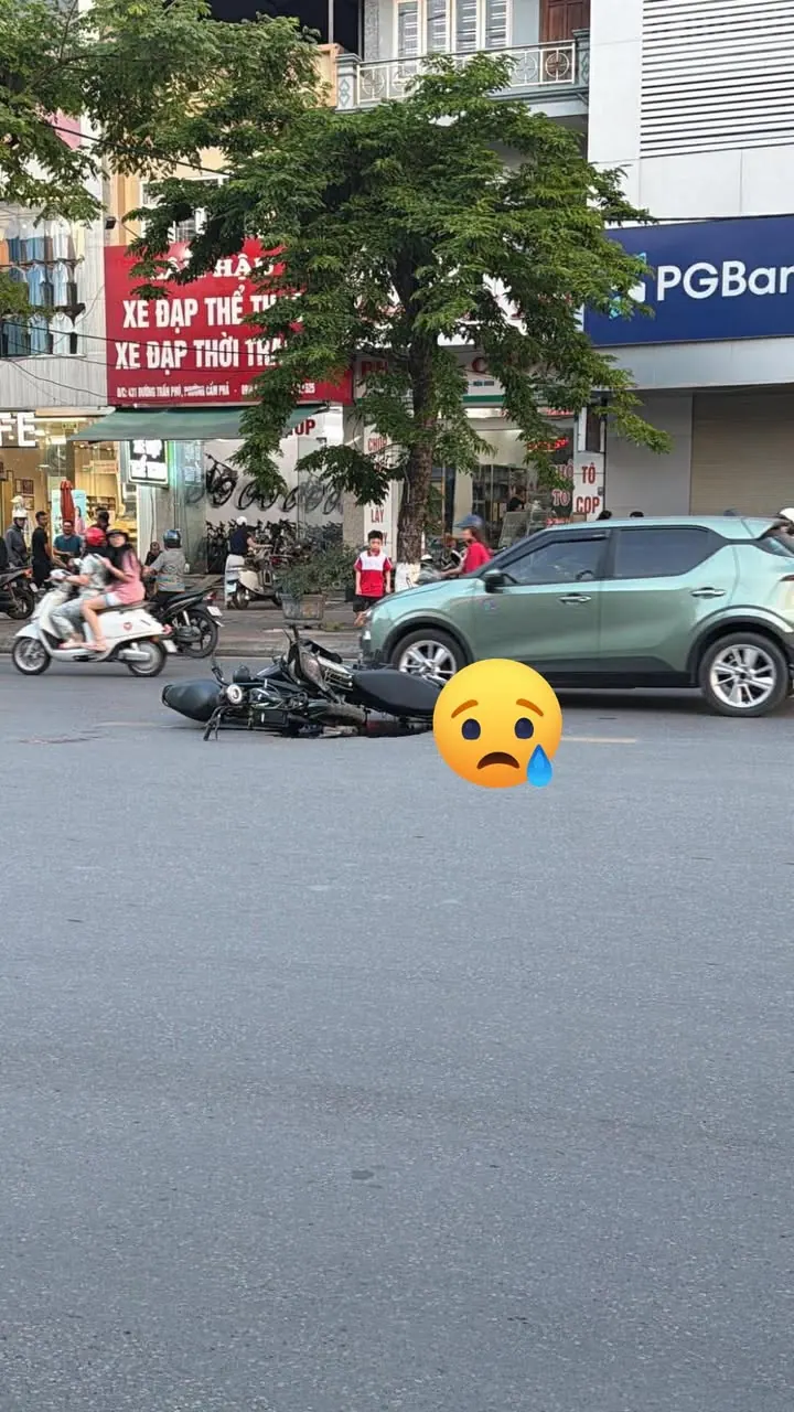 Cột đồng hồ Cẩm Phả – ảnh 1